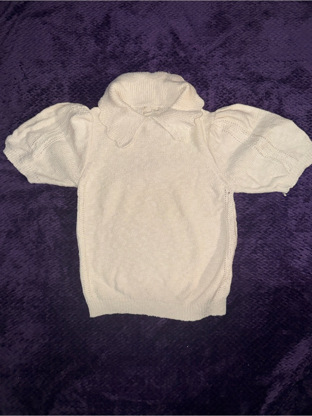 Cream Puff-Sleeve Knit Sweater with Peter Pan Collar
